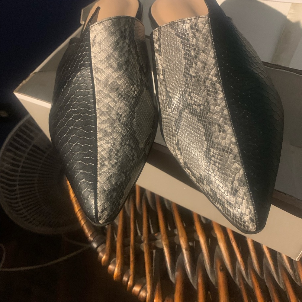 Chic Black and Gray Snake Print Mules